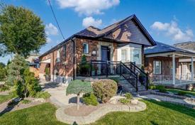市内独栋房屋 – 加拿大，安大略，多伦多，York. C$1,602,000
