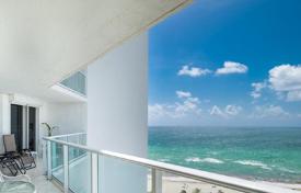 住宅 – 美国，佛罗里达，迈阿密，柯林斯大道. $694,000
