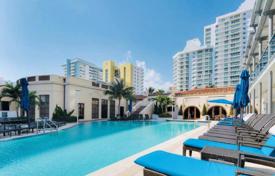 住宅 – 美国，佛罗里达，迈阿密滩. $4,950,000