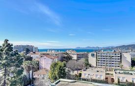 4-室的 住宅 Cap d'Antibes, 法国. 898,000€