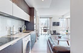 住宅 – 加拿大，安大略，多伦多，Old Toronto，Richmond Street West. C$736,000
