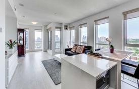 2-室的 住宅 Old Toronto, 加拿大. C$947,000