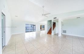市内独栋房屋 – 美国，佛罗里达，Cape Coral. $1,390,000