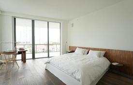 3-室的 公寓在共管公寓 234 m² 阿文图拉, 美国. 2,305,000€