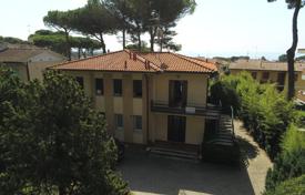 4-室的 住宅 133 m² Castiglioncello, 意大利. 490,000€