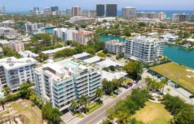 公寓大厦 – 美国，佛罗里达，Bay Harbor Islands. $720,000