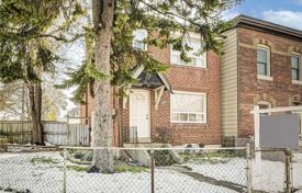 市内独栋房屋 – 加拿大，安大略，多伦多，Gerrard Street East. C$1,190,000