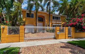 别墅 – 美国，佛罗里达，迈阿密. 1,303,000€