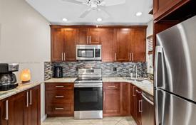 公寓大厦 – 美国，佛罗里达，Coconut Creek. $349,000