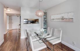 2-室的 住宅 Old Toronto, 加拿大. C$706,000