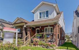 市内独栋房屋 – 加拿大，安大略，多伦多，East York. C$1,163,000