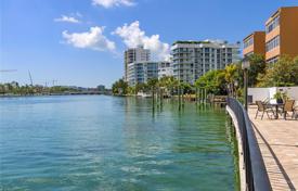 公寓大厦 – 美国，佛罗里达，Bay Harbor Islands. $595,000