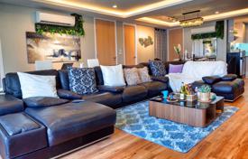 4-室的 公寓在共管公寓 Watthana, 泰国. $542,000