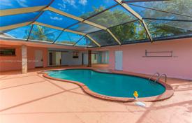 市内独栋房屋 – 美国，佛罗里达，Palmetto Bay. $1,250,000