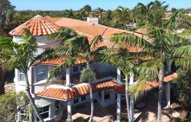 住宅 – 美国，佛罗里达，科勒尔盖布尔斯. $3,750 /周