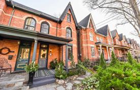 5-室的 联排别墅 Old Toronto, 加拿大. C$1,709,000
