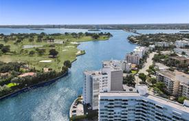 公寓大厦 – 美国，佛罗里达，Bay Harbor Islands. $845,000