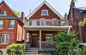 4-室的 市内独栋房屋 Old Toronto, 加拿大. C$2,057,000