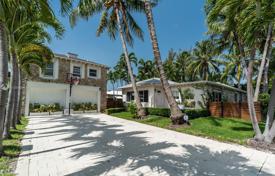 别墅 – 美国，佛罗里达，Surfside. $1,250,000