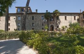 庄园 – 意大利，Marche，San Severino Marche. 4,700,000€