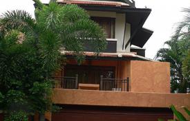 市内独栋房屋 – 泰国，春武里府，芭堤雅，乔木提恩. $3,900 /周