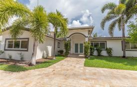 别墅 – 美国，佛罗里达，North Miami. 1,080,000€