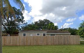 市内独栋房屋 – 美国，佛罗里达，North Miami Beach. $560,000