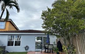 市内独栋房屋 – 美国，佛罗里达，迈阿密，West End. $480,000