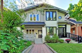 联排别墅 – 加拿大，安大略，多伦多，Logan Avenue. C$1,898,000