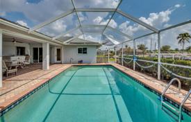 市内独栋房屋 – 美国，佛罗里达，Fort Myers. $710,000
