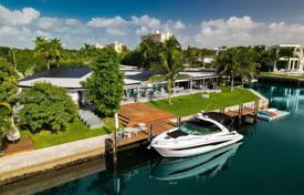 市内独栋房屋 – 美国，佛罗里达，North Miami. $5,500,000