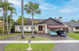 市内独栋房屋 – 美国，佛罗里达，迈阿密，West End. $899,000