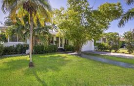 别墅 – 美国，佛罗里达，Surfside. $750,000