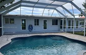 市内独栋房屋 – 美国，佛罗里达，迈阿密滩. $1,620,000