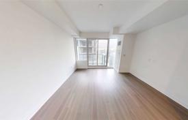 3-室的 住宅 Blue Jays Way, 加拿大. C$770,000