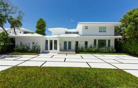 别墅 – 美国，佛罗里达，迈阿密滩. $4,675,000