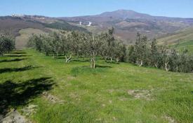 农场 Abbadia San Salvatore, 意大利. 1,300,000€