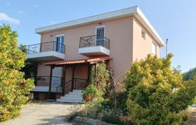 市内独栋房屋 – 希腊，伯罗奔尼撒半岛，希腊西部和爱奥尼亚群岛，Agia Triada. 460,000€