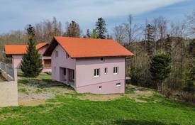 5-室的 市内独栋房屋 200 m² Primorje-Gorski Kotar County, 克罗地亚. 200,000€