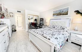 1-室的 公寓在共管公寓 99 m² 阿文图拉, 美国. $312,000