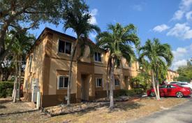 市内独栋房屋 – 美国，佛罗里达，迈阿密，West End. $475,000
