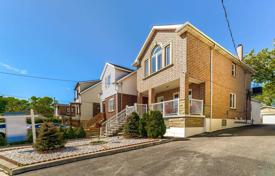 市内独栋房屋 – 加拿大，安大略，多伦多，York. C$1,528,000