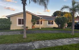 市内独栋房屋 – 美国，佛罗里达，迈阿密，West End. $920,000