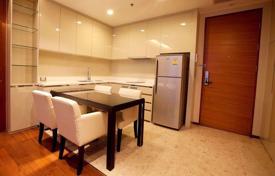 2-室的 公寓在共管公寓 Khlong Toei, 泰国. $381,000