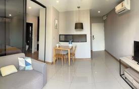 1-室的 公寓在共管公寓 Khlong Toei, 泰国. $129,000