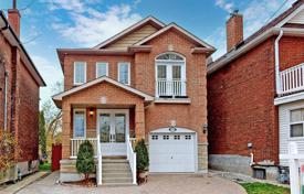 市内独栋房屋 – 加拿大，安大略，多伦多，East York. C$1,675,000