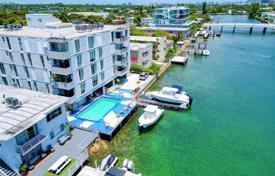 公寓大厦 – 美国，佛罗里达，迈阿密滩. $649,000