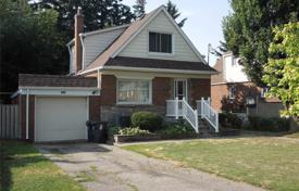 6-室的 市内独栋房屋 East York, 加拿大. C$1,565,000