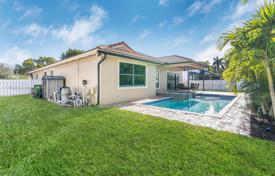 市内独栋房屋 – 美国，佛罗里达，Broward，Pembroke Pines. $899,000