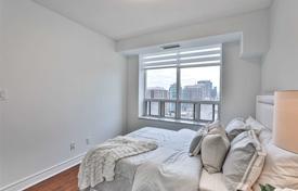 4-室的 住宅 Yonge Street, 加拿大. C$1,179,000